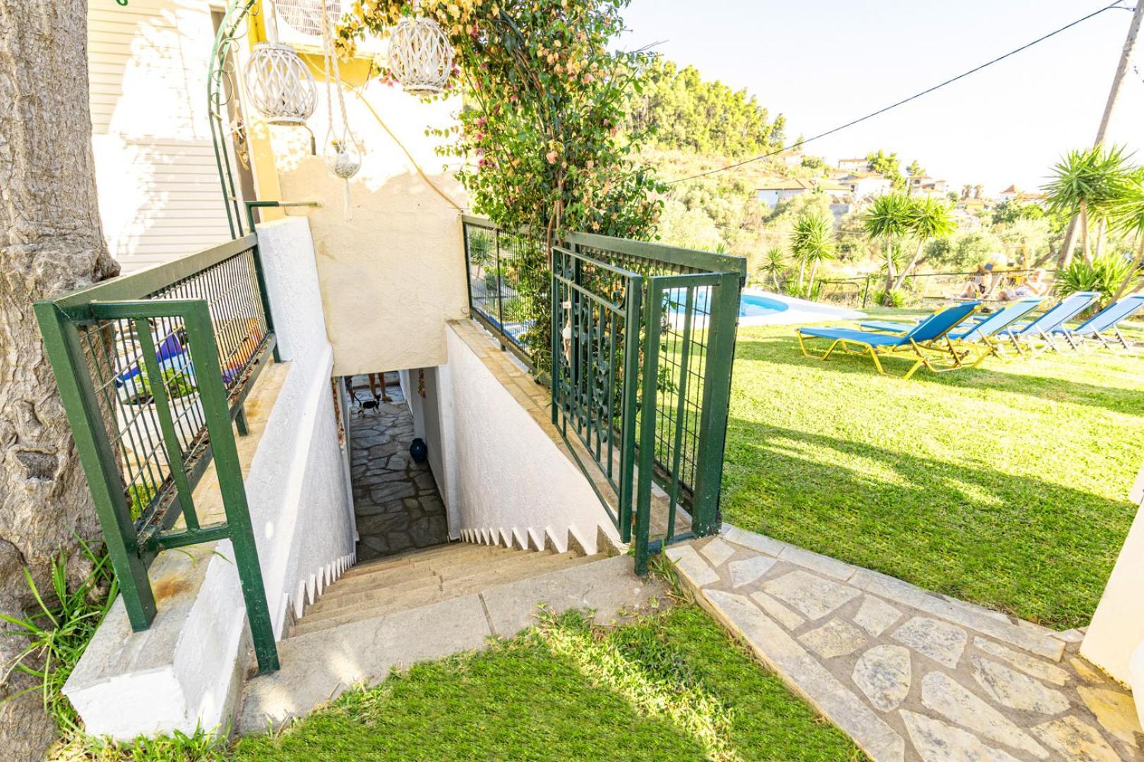 Skioni Studios Nea Skioni Bagian luar foto